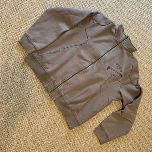 Puma Jacket sz XL Slightly Used